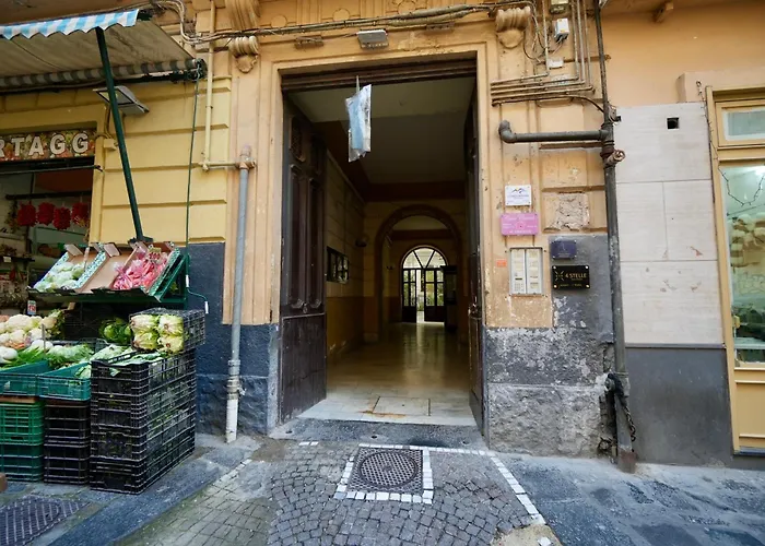 Ampio appartamento Napoli Famiglie 6 ospiti